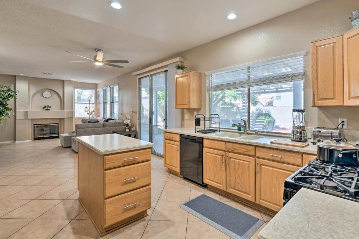 A Beautiful House With Hot Tub, Grill & Games! Βίλα Λας Βέγκας Εξωτερικό φωτογραφία
